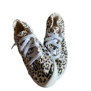Leopard print sneakers - Size 10 - ADORABLE